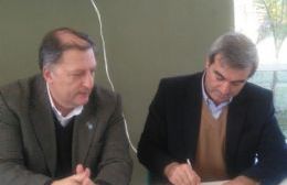 Firman convenio entre el Municipio de San Antonio de Areco y la Universidad