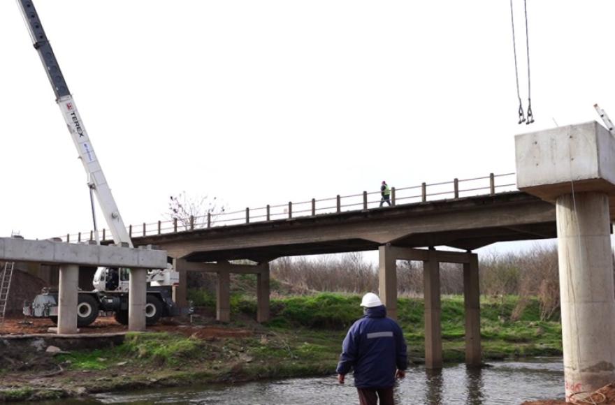 Avanzan las obras de ampliación del puente sobre el Río Areco en la Ruta 41